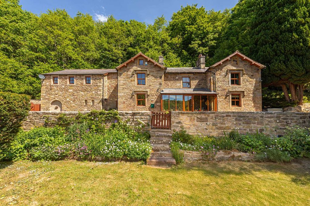 Property photo 1 of 29