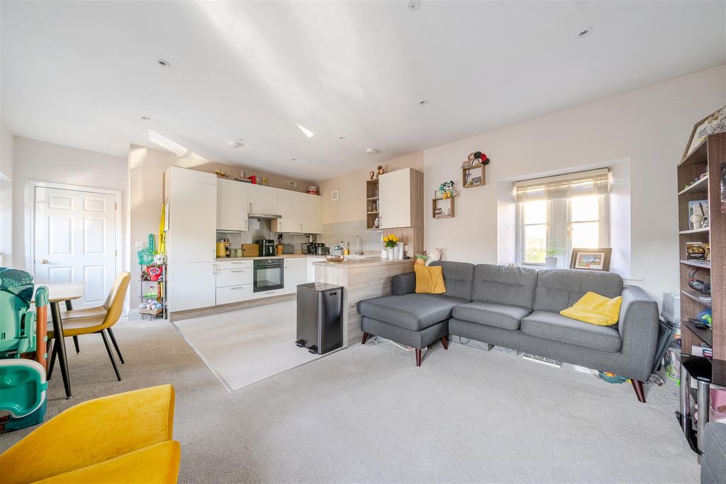 Property photo 2 of 20 1356895-9-68d501Da7d220.Jpg