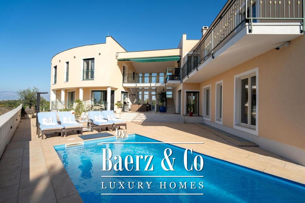 Property photo 1 of 33