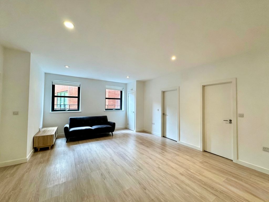 Property photo 1 of 7 3 Darwin - Living Area