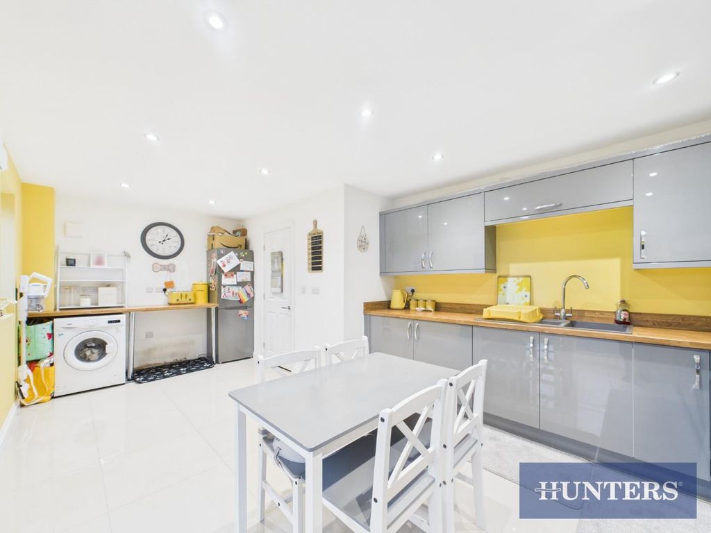 Property photo 3 of 17 Cam01494G0-Pr0490-Still014.Jpg