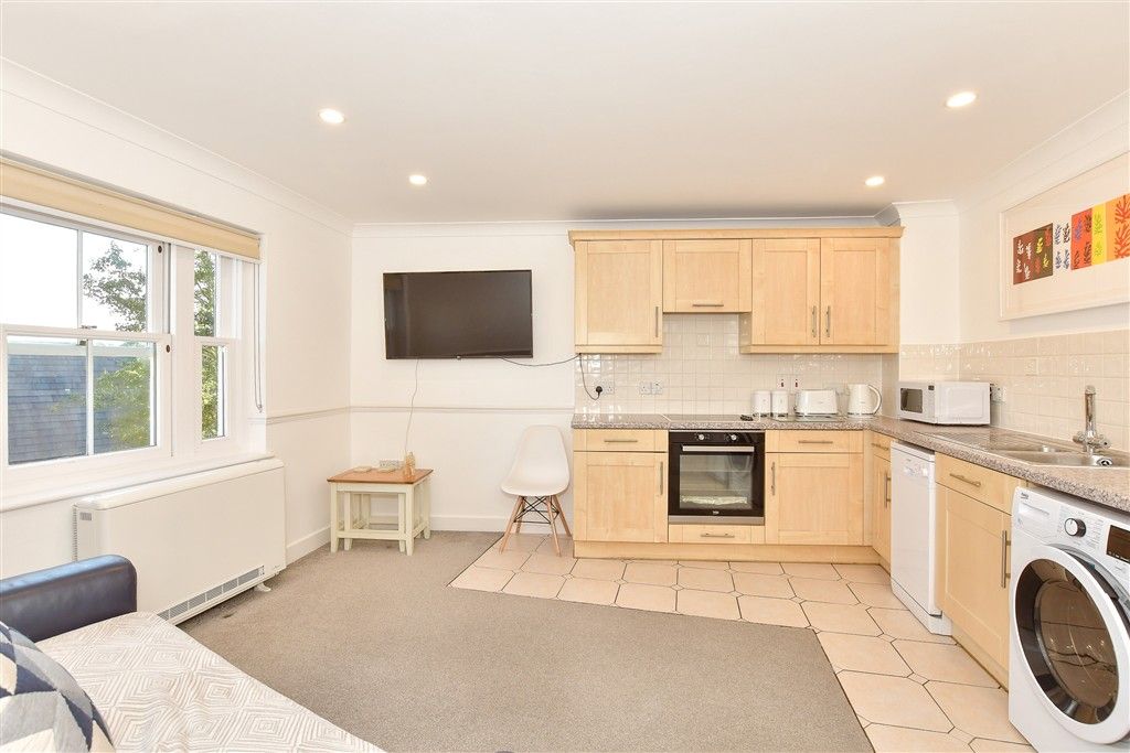 Property photo 2 of 5 Lounge /Kitchen