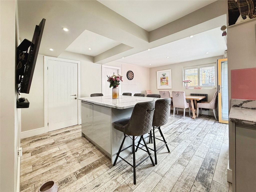 Property photo 3 of 22 Picture No. 12