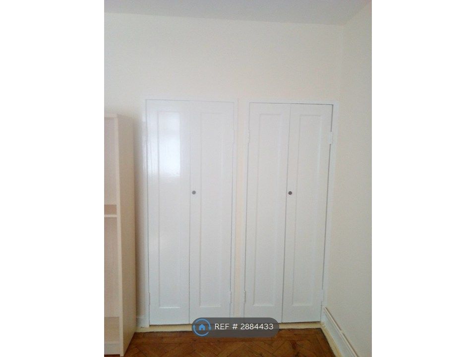 Property photo 3 of 5 Master Bedroom