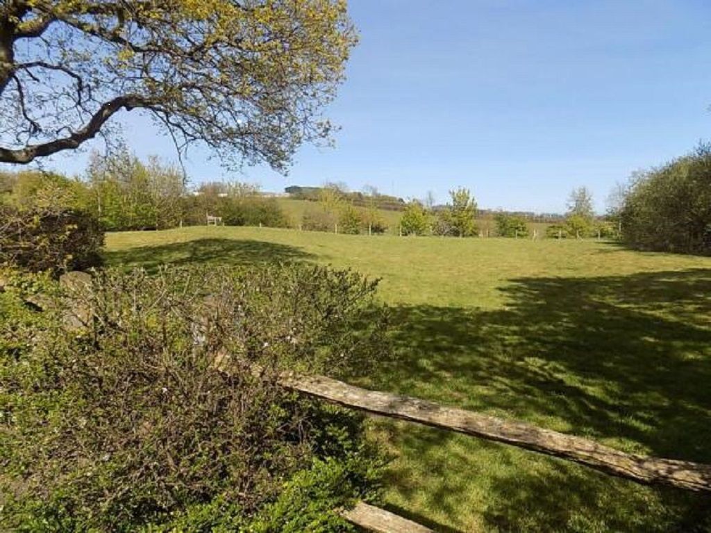 Property photo 2 of 3