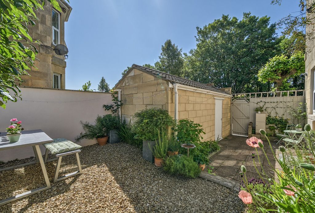 Property photo 1 of 22 4-6824709d03Ddf-1...