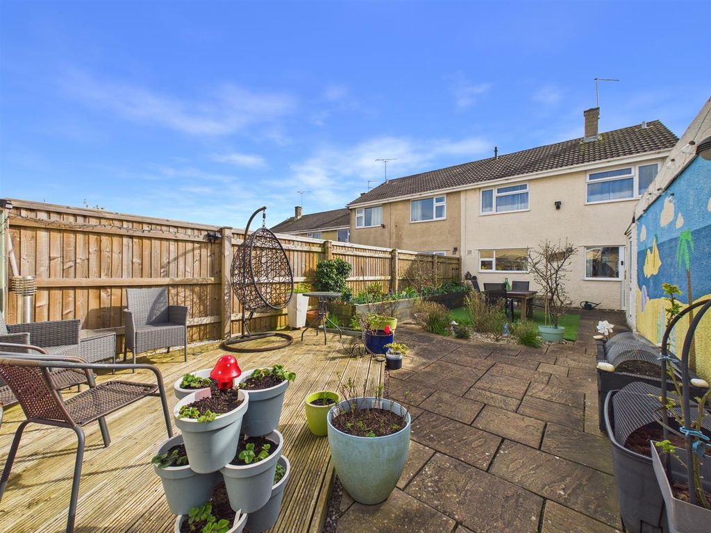 Property photo 3 of 13 Garden