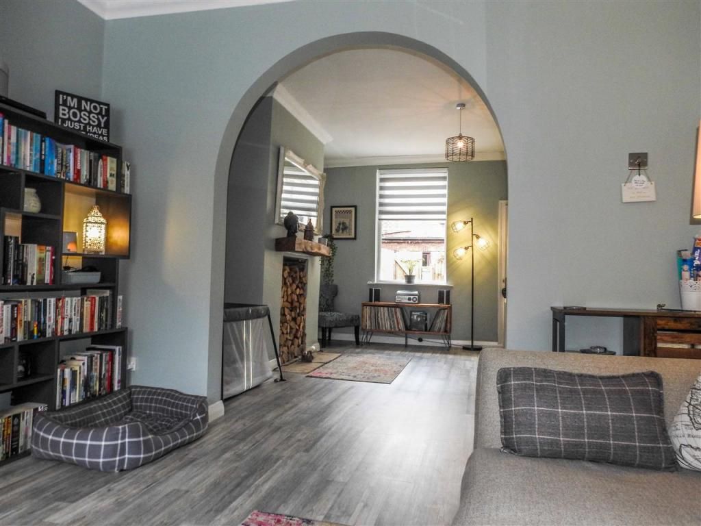 Property photo 3 of 14