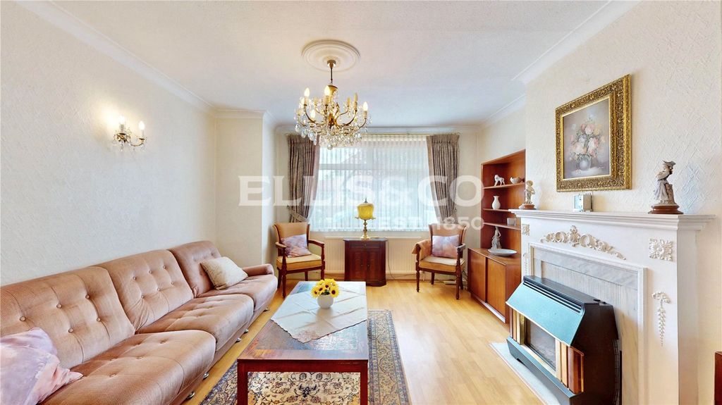 Property photo 3 of 19 Picture No. 16