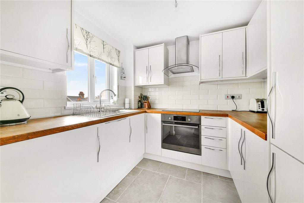 Property photo 2 of 7 Picture No. 06