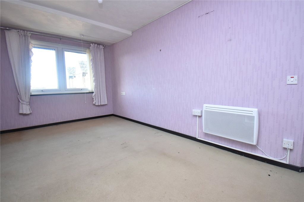 Property photo 3 of 9 Bedroom