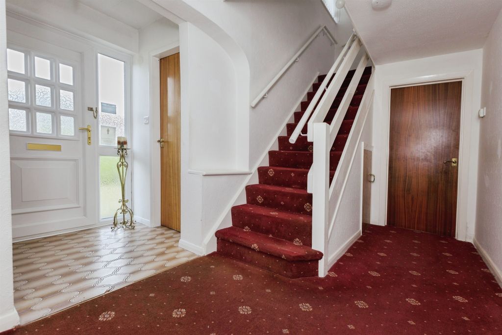Property photo 2 of 17