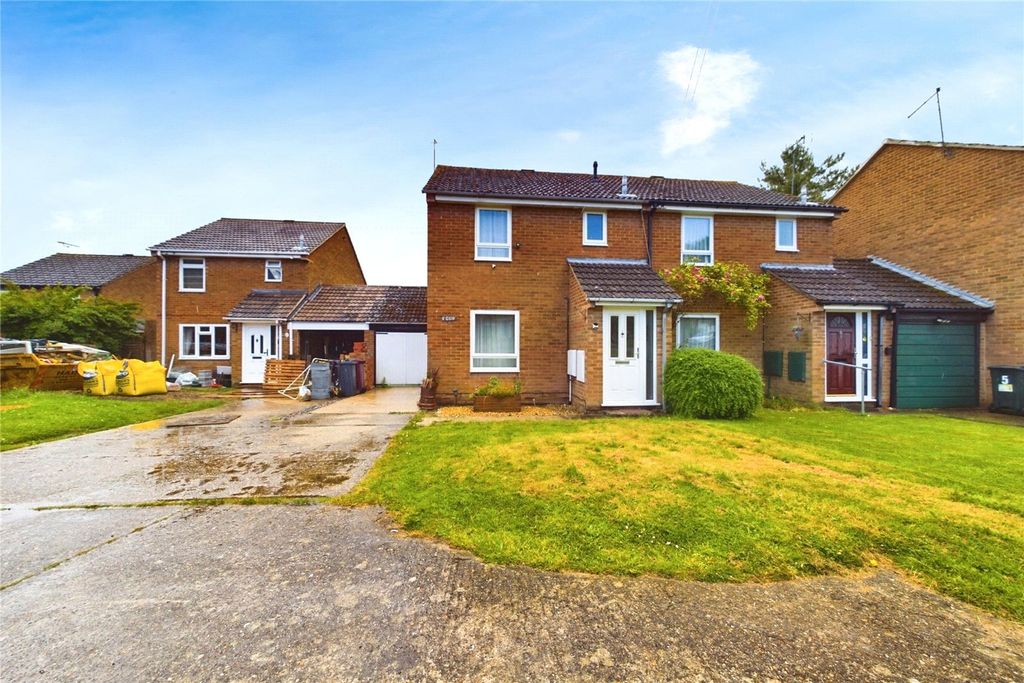 Property photo 1 of 16 Front