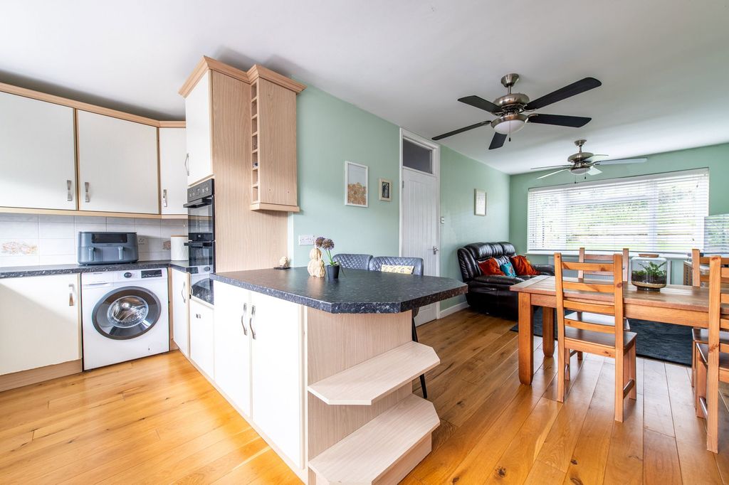 Property photo 2 of 22