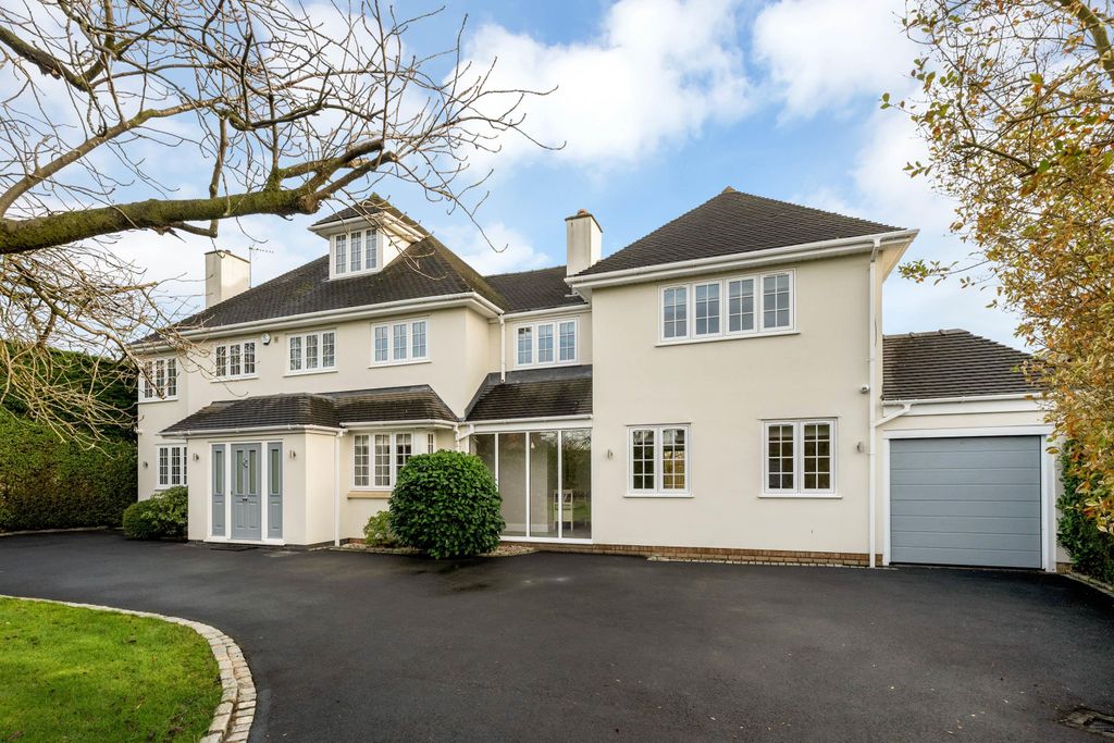 Property photo 1 of 33 31 Airdale Road