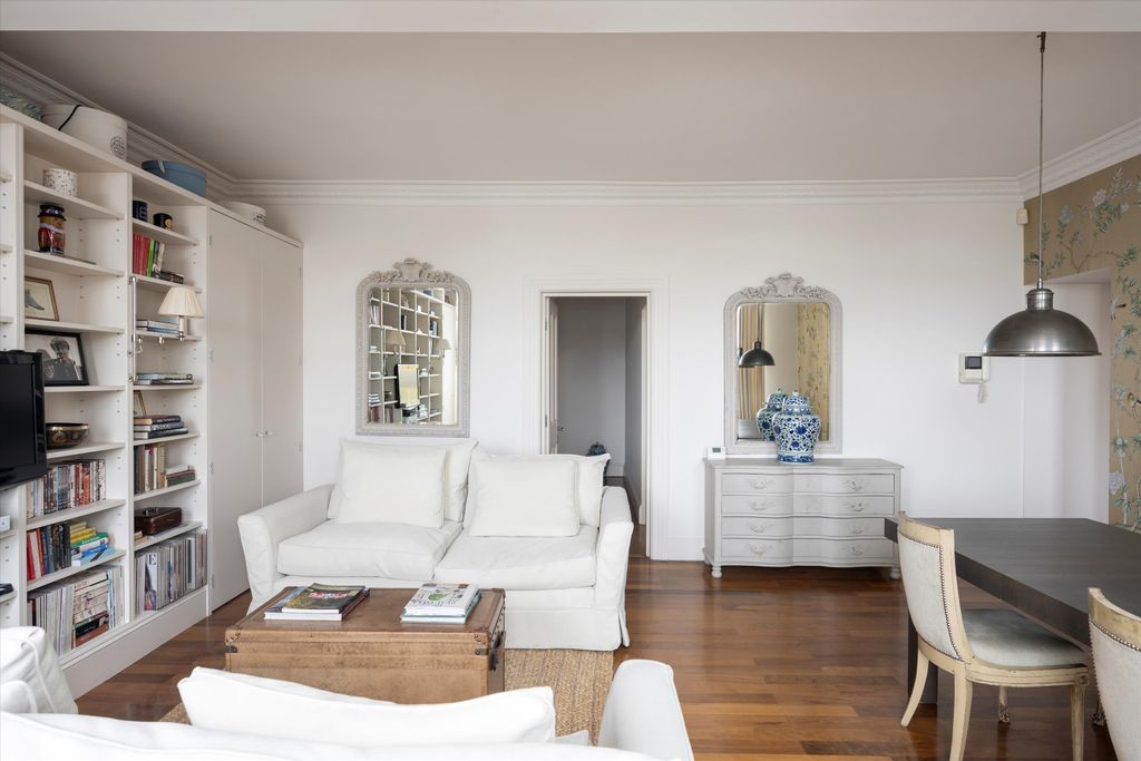 Property photo 3 of 16 Image