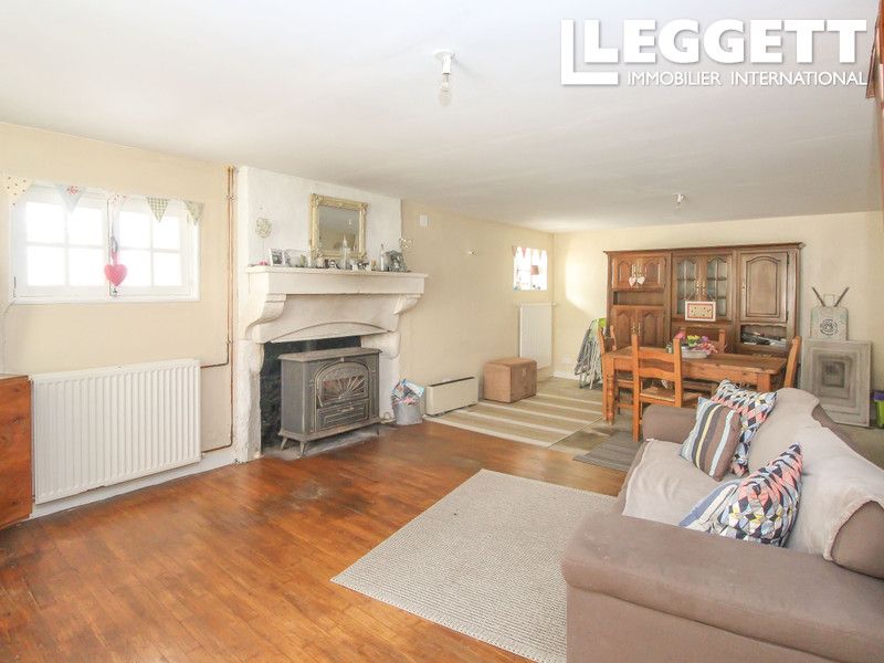 Property photo 3 of 10