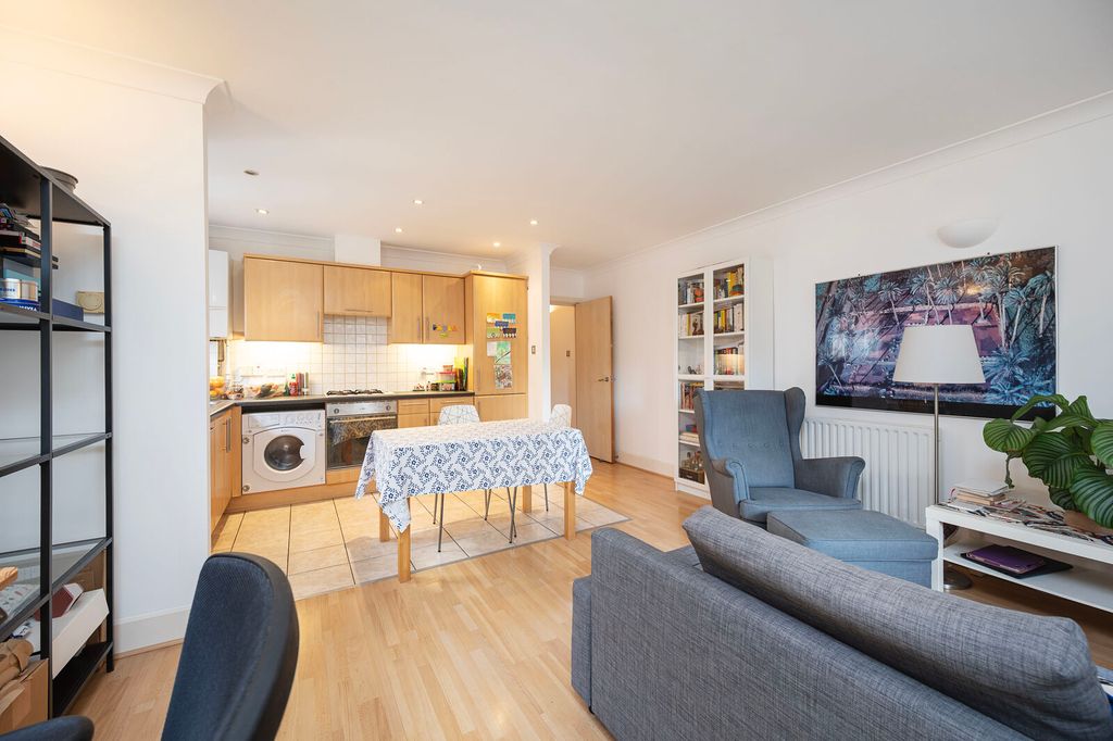 Property photo 1 of 7