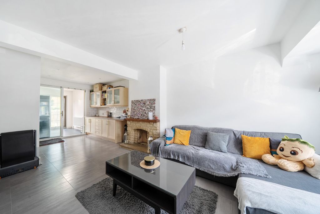 Property photo 2 of 14 1333718-1-6891E5E...