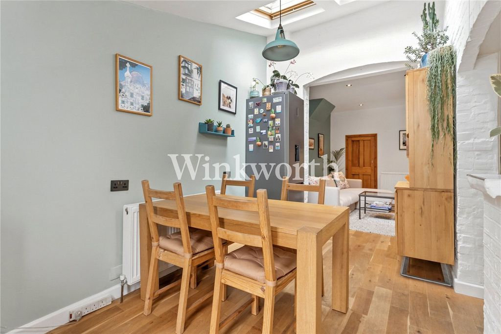 Property photo 3 of 23 Picture No. 09