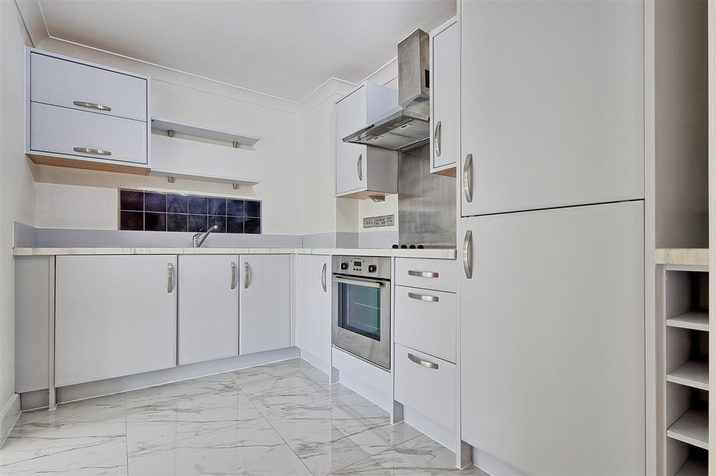 Property photo 3 of 12 Kitchen 1.Jpg