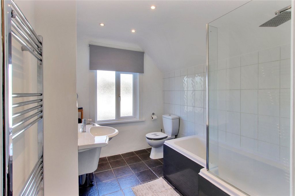Property photo 2 of 27 Bathroom