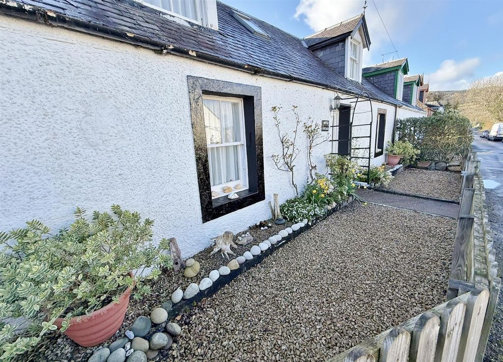 Property photo 2 of 63 Front Garednes