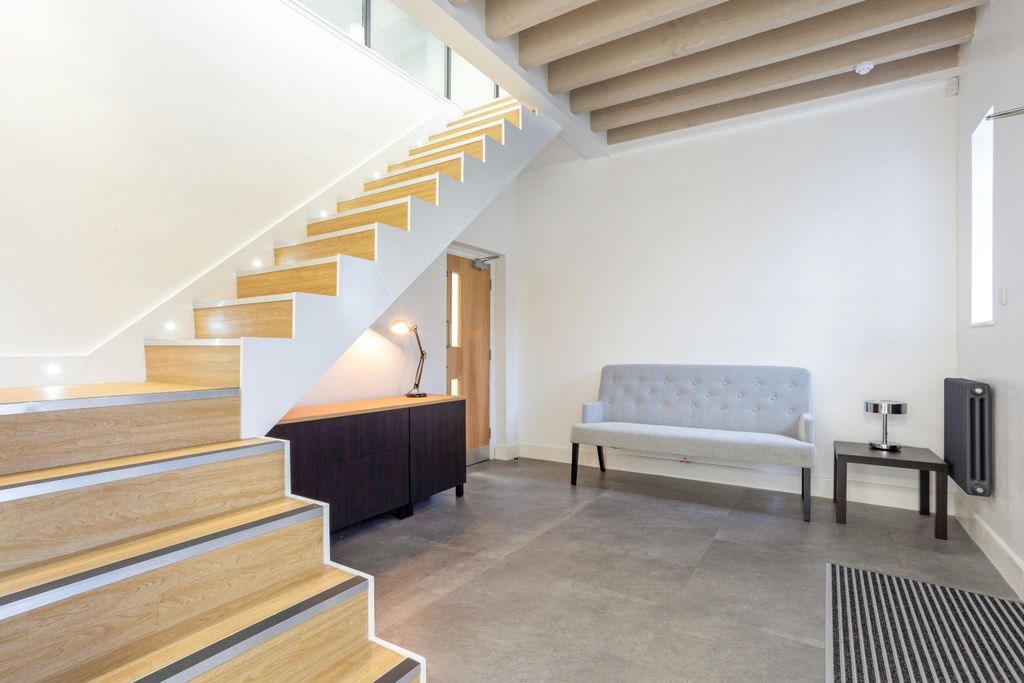 Property photo 2 of 10 The Mill Heathrow Business Centre 324811 12.Jpg