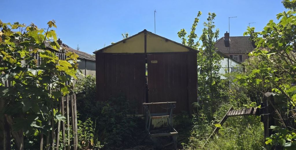 Property photo 1 of 2