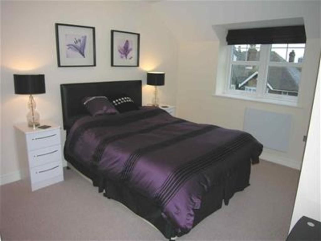 Property photo 3 of 4 Bedroom 1
