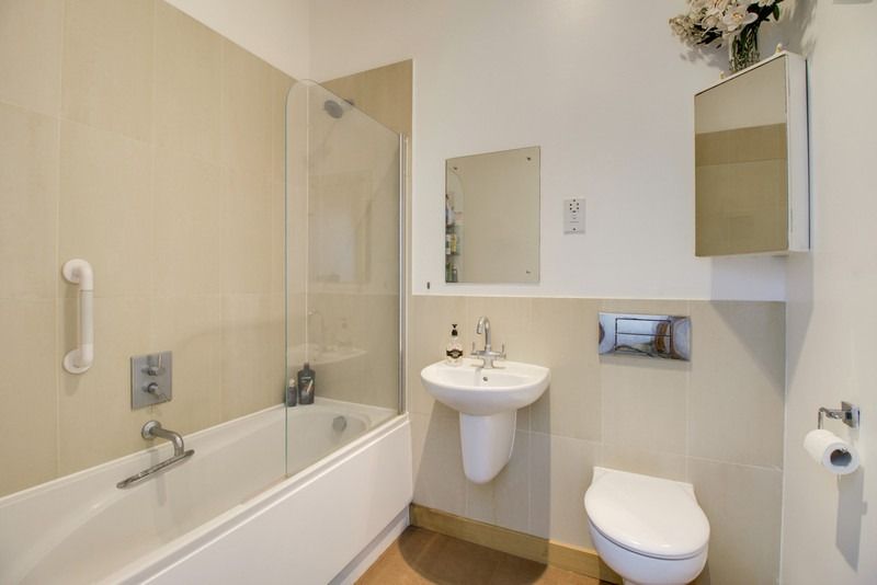 Property photo 3 of 11 4939665