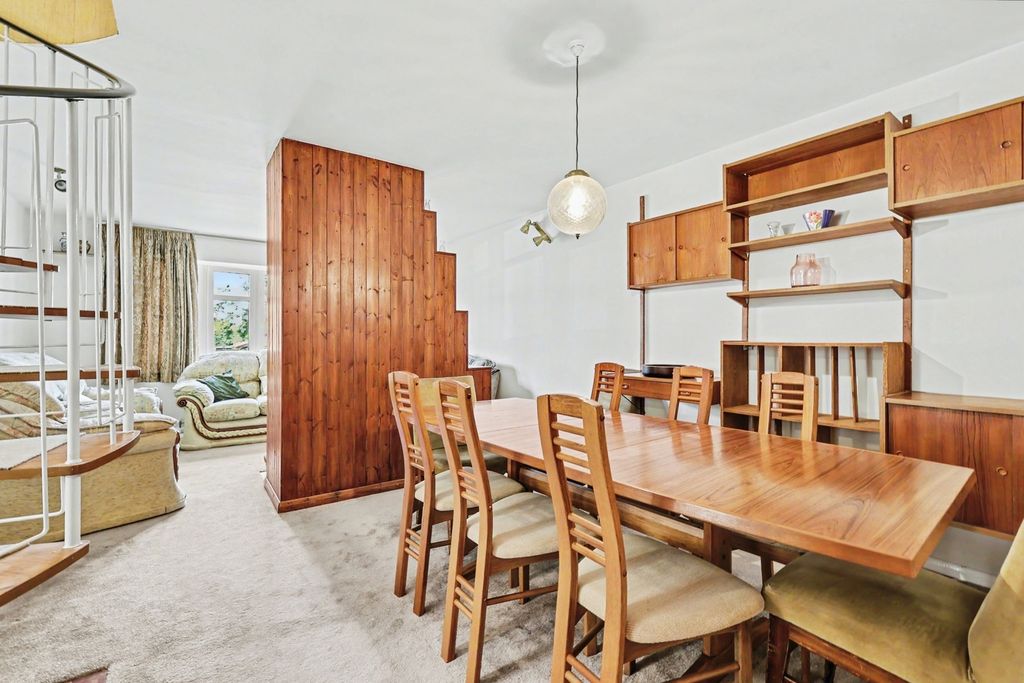Property photo 3 of 20 Pbox-Img.Jpg