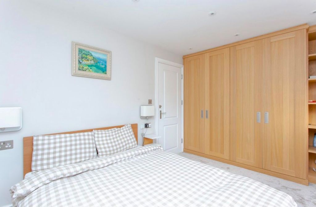 Property photo 1 of 4