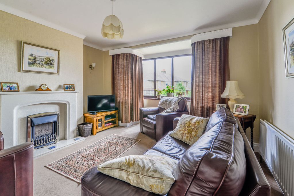 Property photo 2 of 28 Lounge