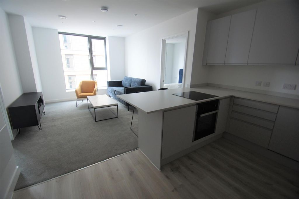 Property photo 2 of 17