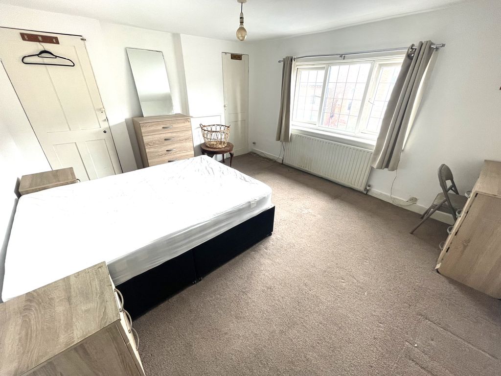 Property photo 1 of 7 Img_5309