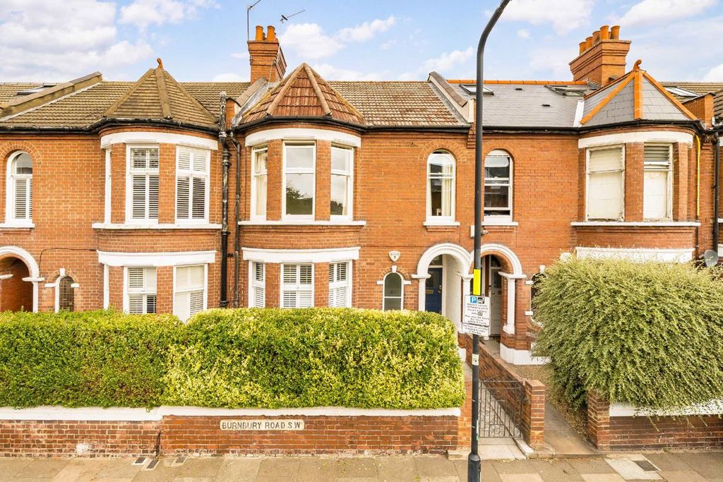 Property photo 1 of 7
