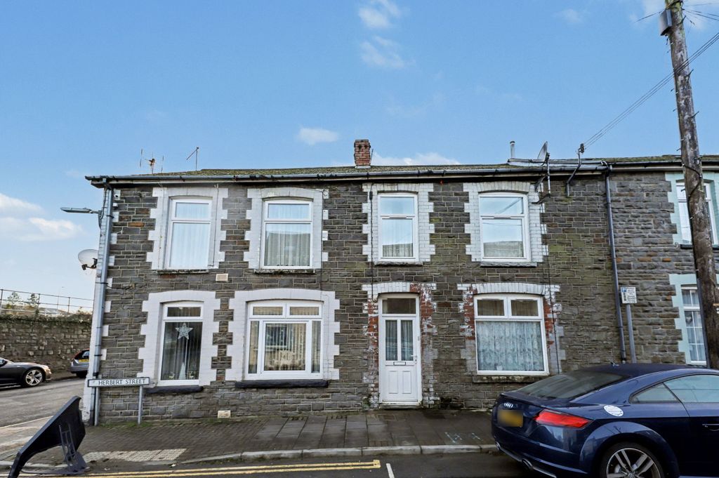 Property photo 1 of 1