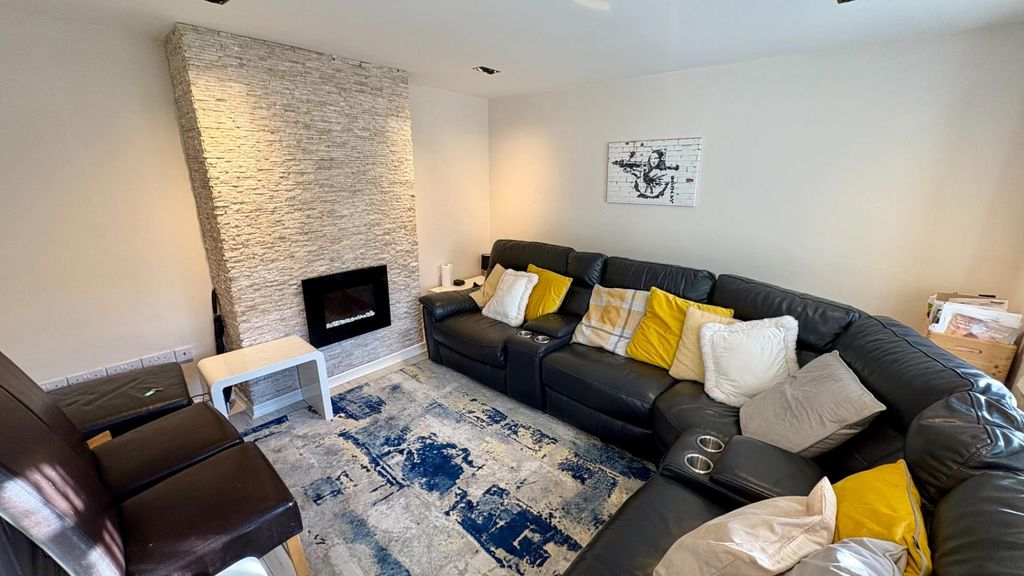 Property photo 2 of 9 Img_2109.Jpg