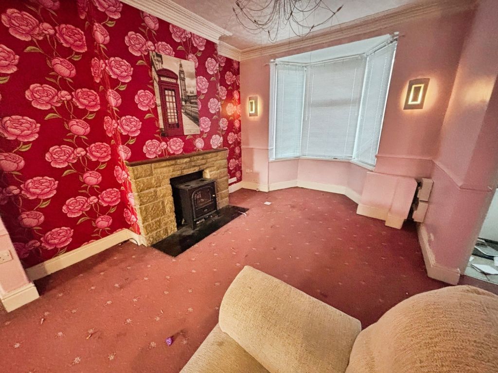 Property photo 2 of 12 Pbox-Img.Jpeg