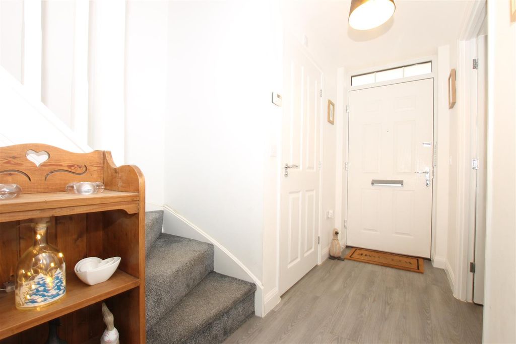 Property photo 2 of 10 Img_0017.Jpg