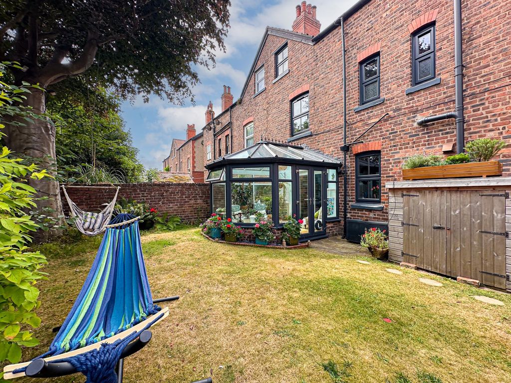 Property photo 3 of 36
