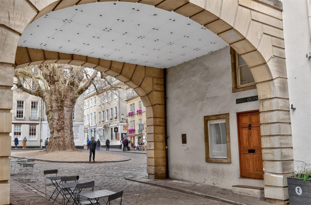 Property photo 2 of 14 Front Door II.Jpg