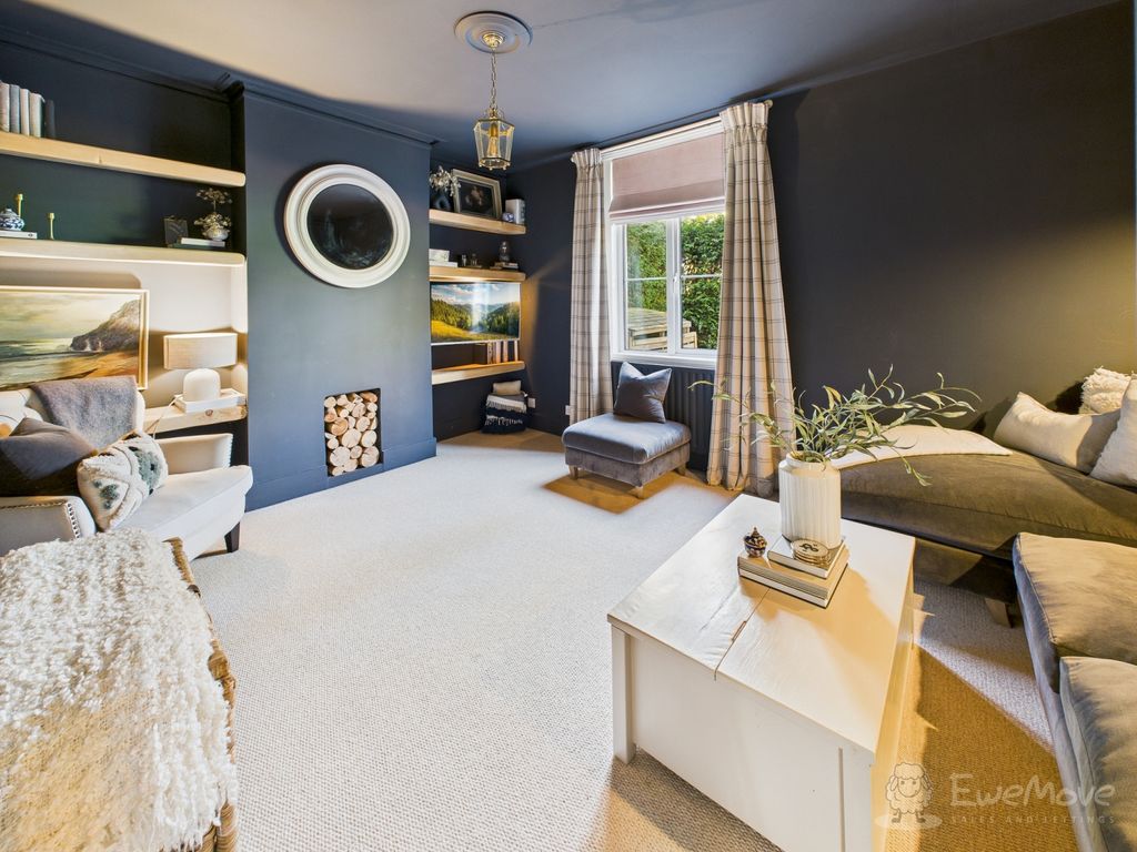 Property photo 3 of 16 Living Room