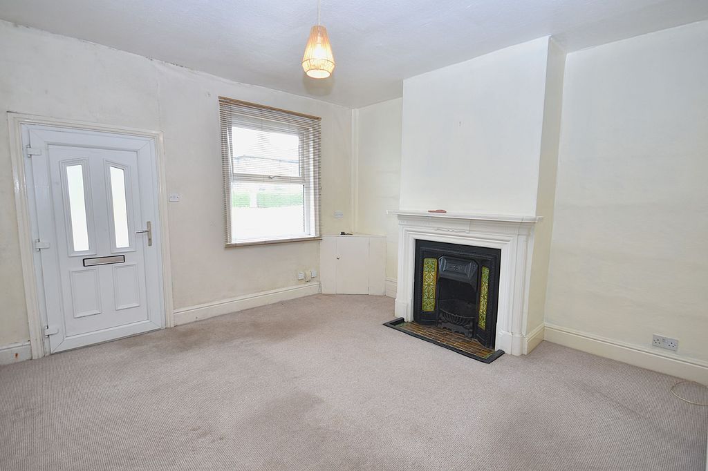 Property photo 3 of 8