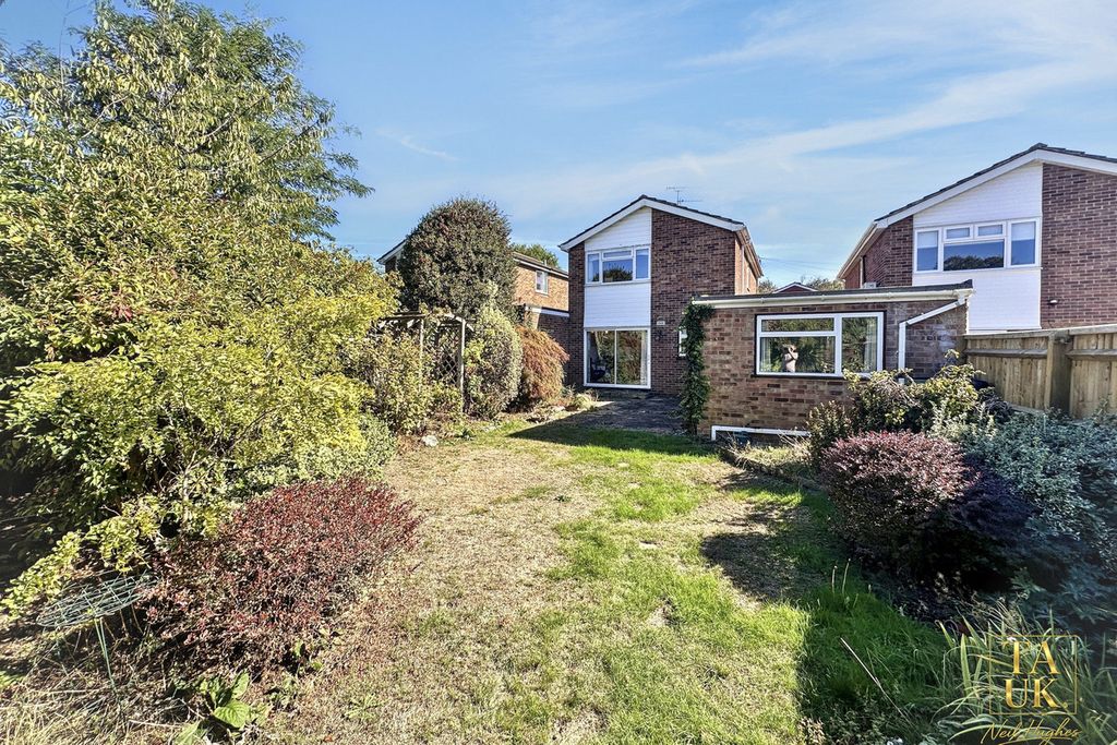 Property photo 3 of 20