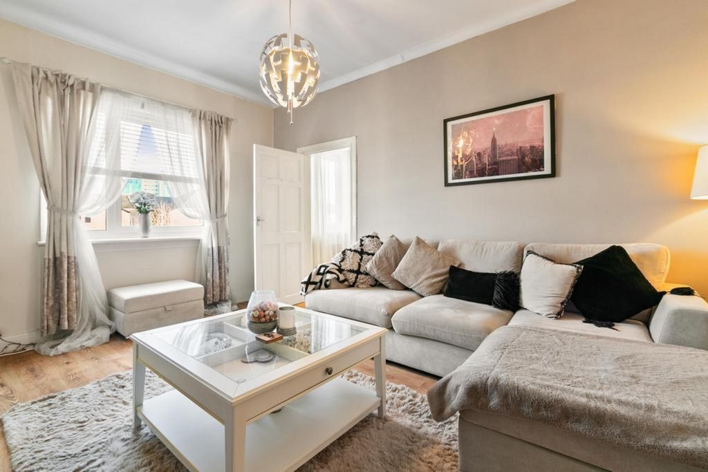 Property photo 2 of 21