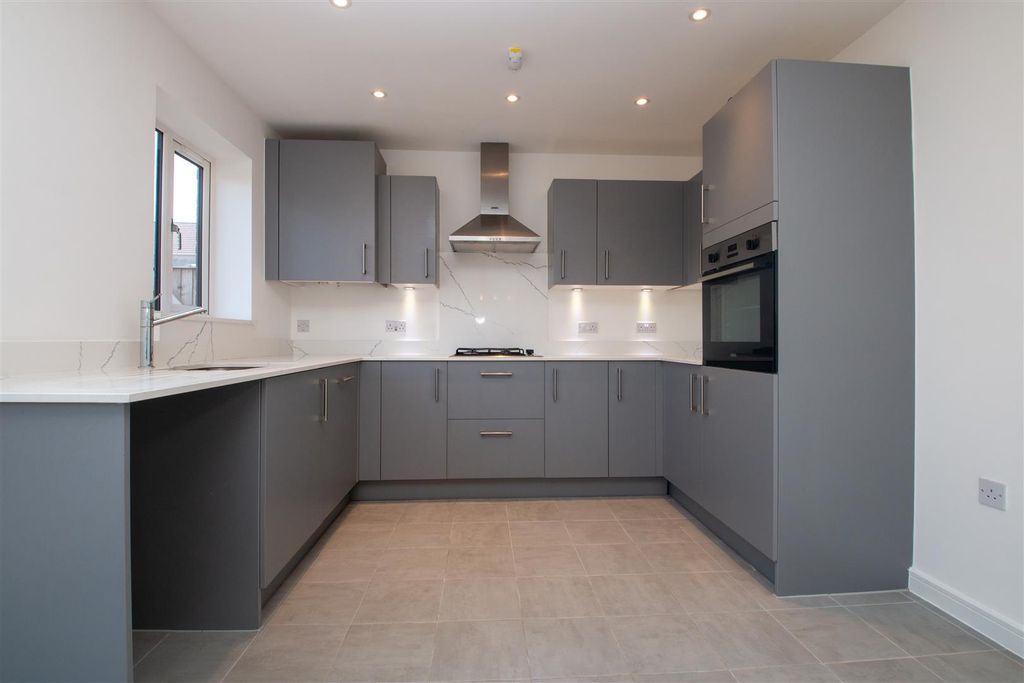 Property photo 3 of 18 2Joyce _7.Jpg