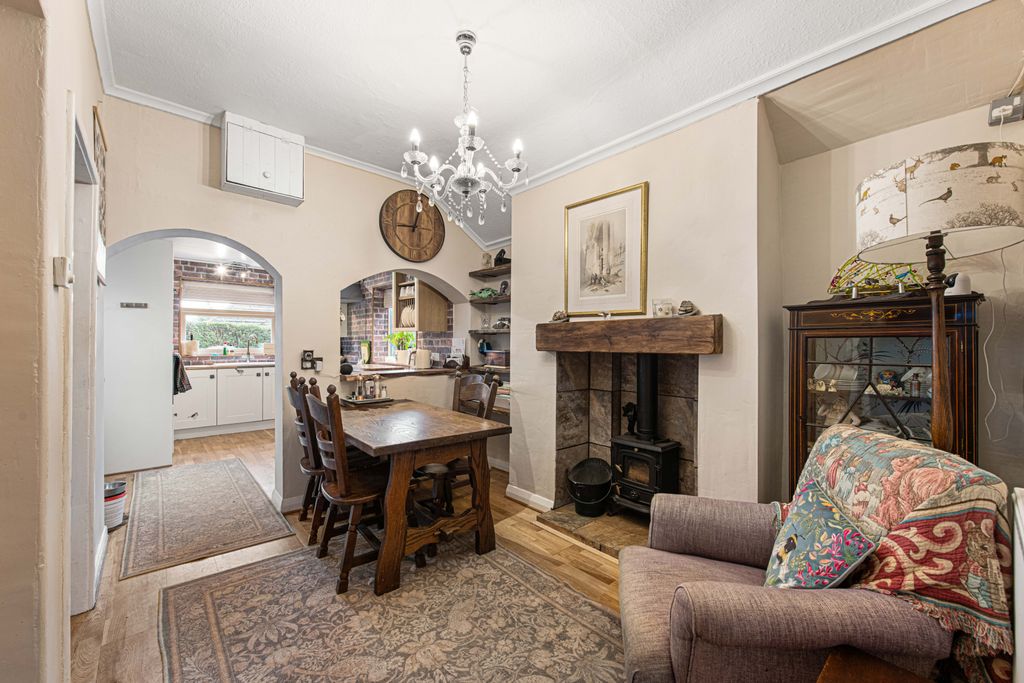 Property photo 2 of 35