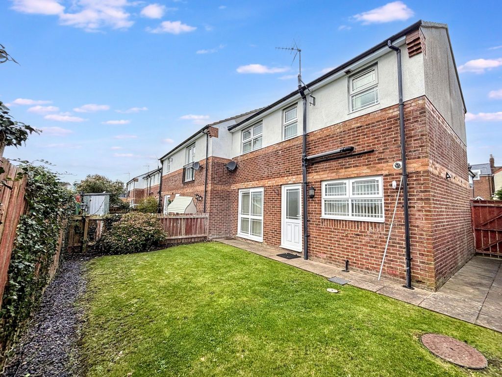 Property photo 2 of 13